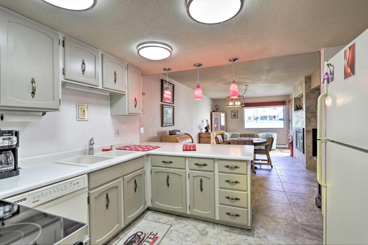 Grand Junction Golf Course Condo With Balconies Экстерьер фото
